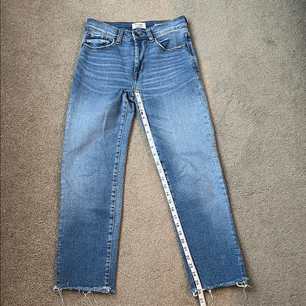 Kensie Blue Raw Hem Ankle Jeans. High Rise Slim Straight size 26